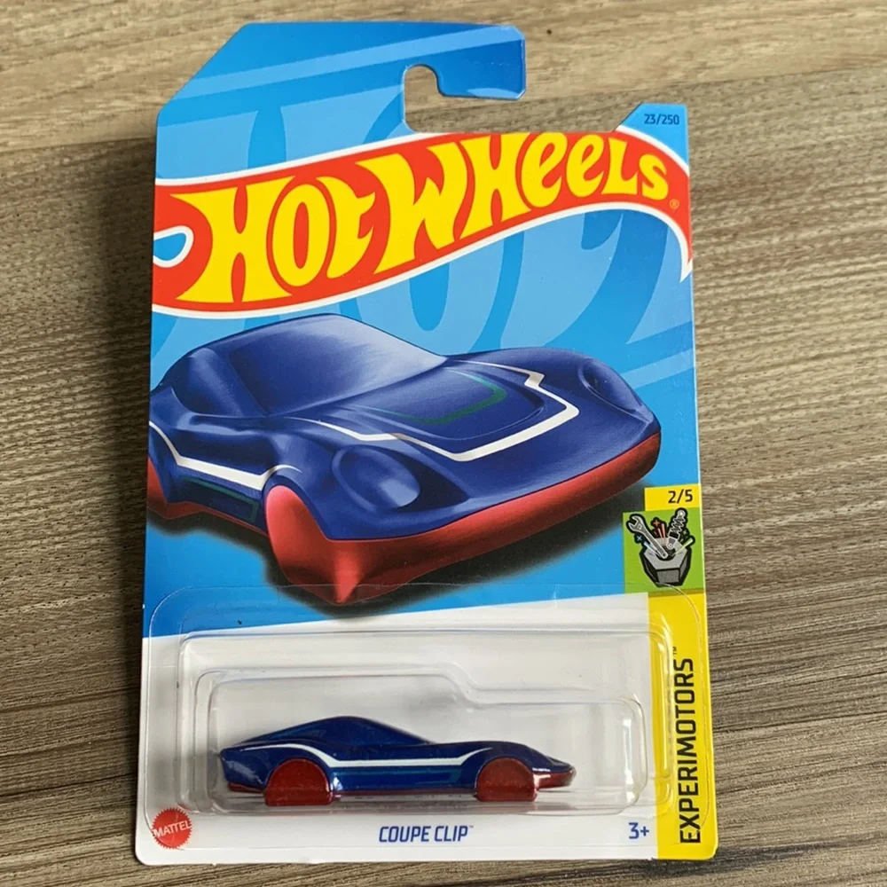 Key Chain Hot Wheels Car Blue Coupe Clip Keychain Fob Hotwheels 🆕 HotWheels